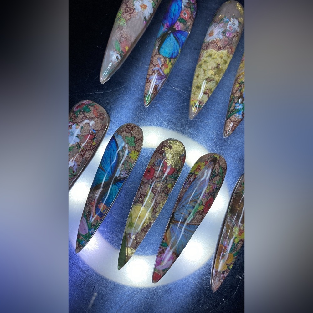 BLOOM 🌸🦋 (LIMITED SUPPLIES)

(4Xl acrylic stiletto)